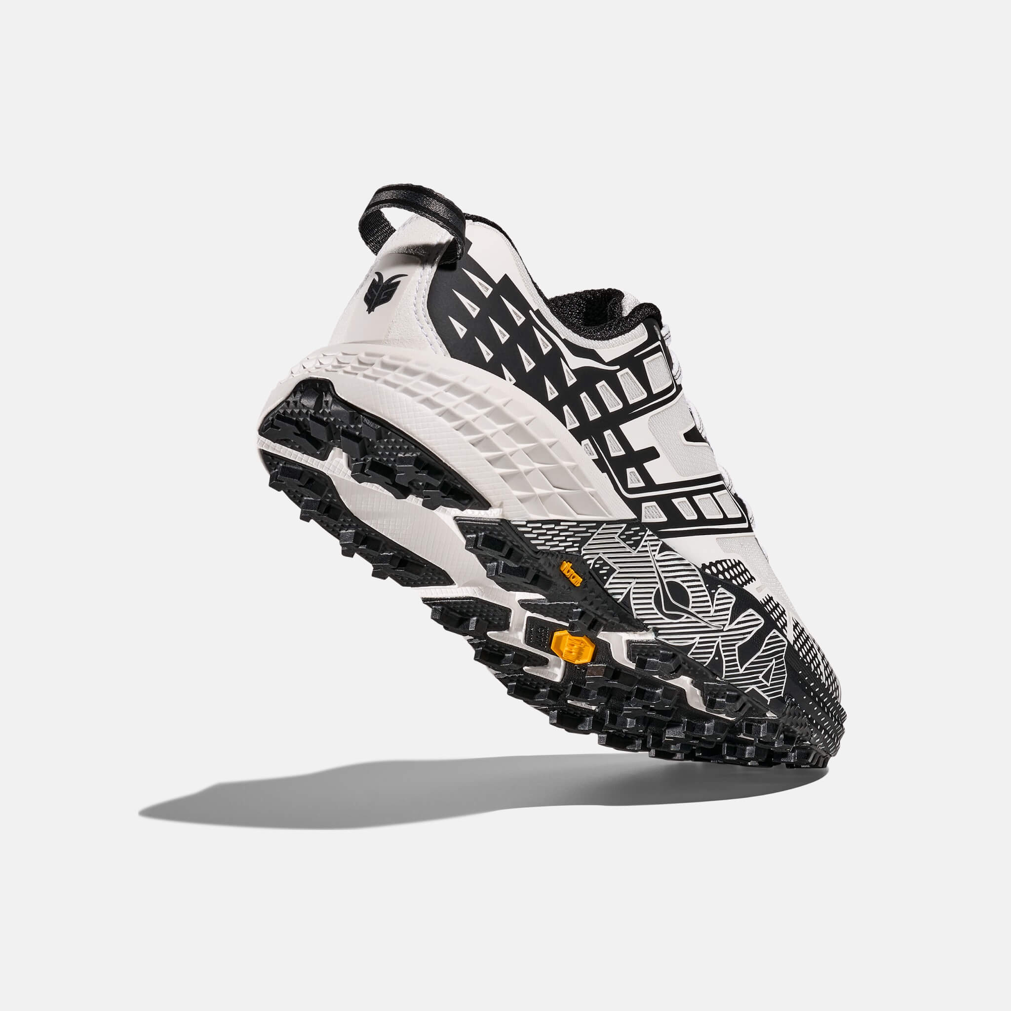 Unisex černo-bílé tenisky Hoka Speedgoat 2