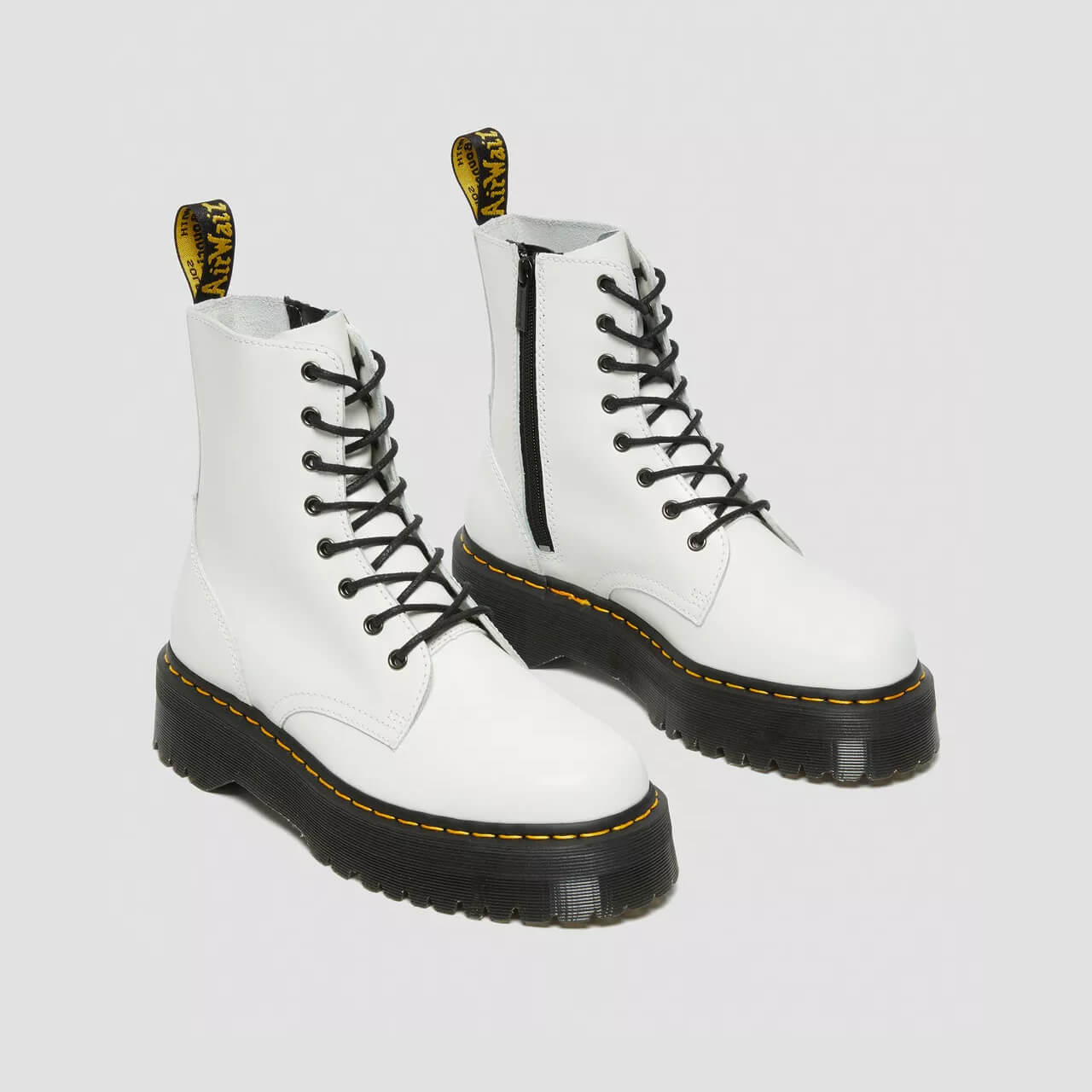 Bílé kotníkové boty Dr. Martens Jadon