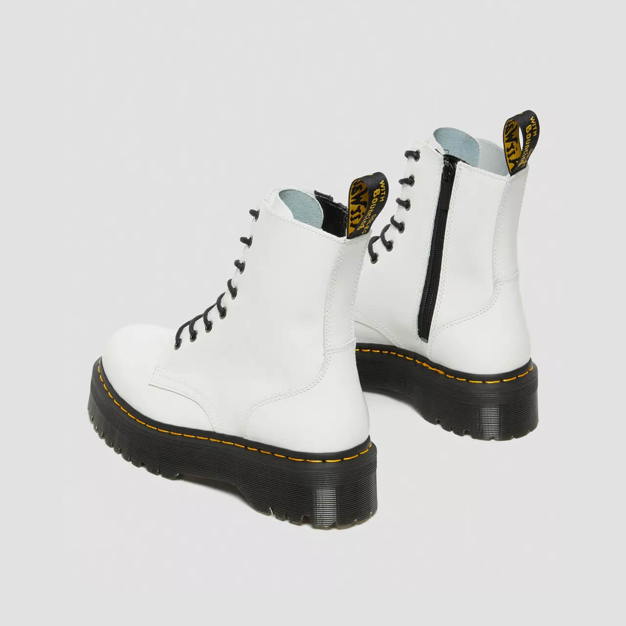 Bílé kotníkové boty Dr. Martens Jadon