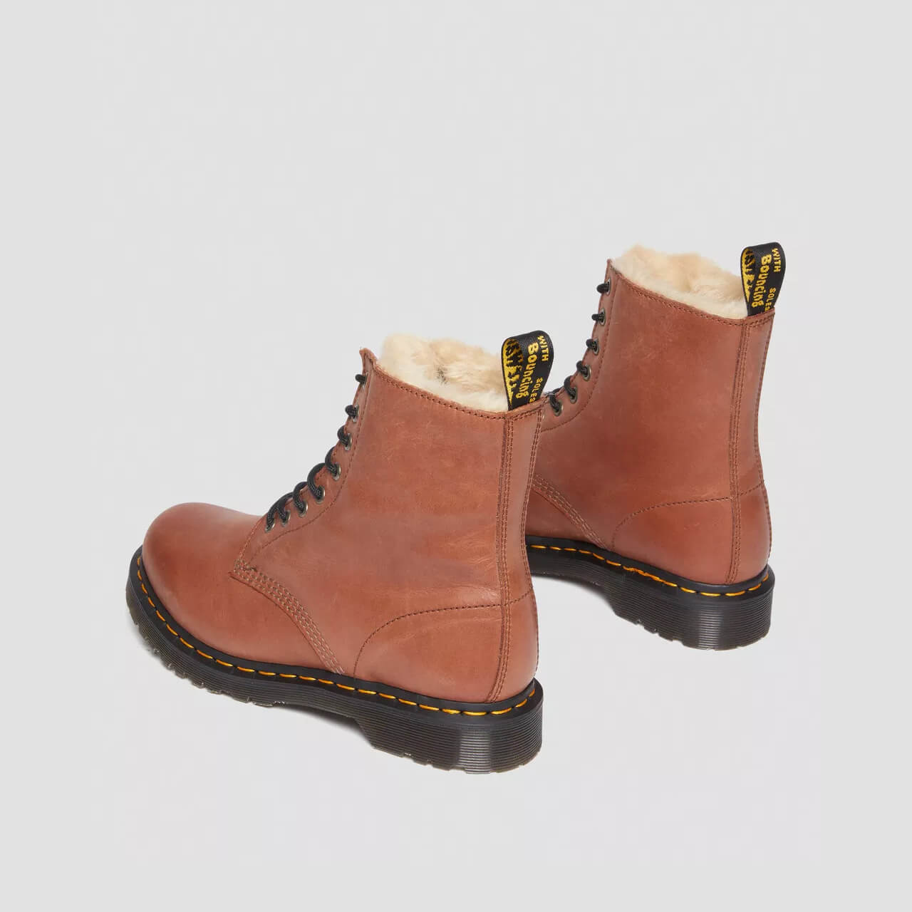 Dámské hnědé kotníkové boty Dr. Martens 1460 Serena