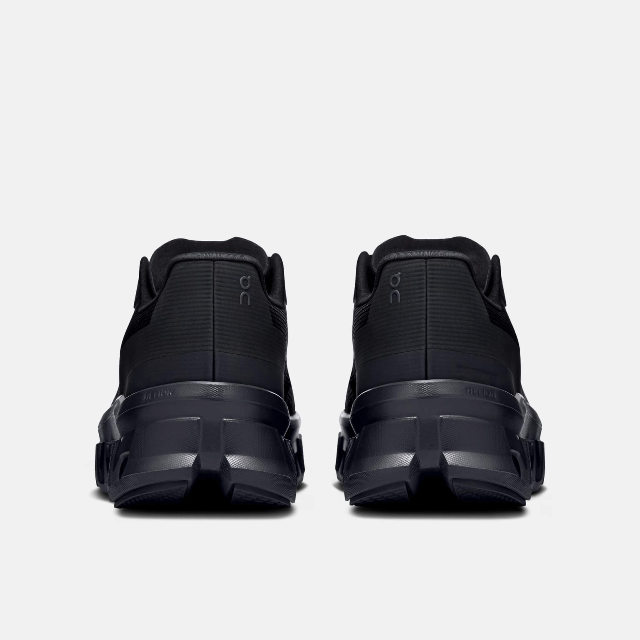 Pánské černé běžecké tenisky On Cloudmonster Void