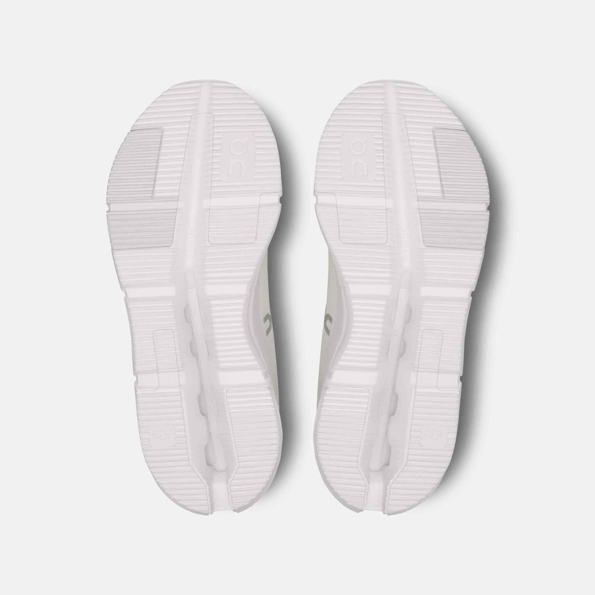 Dámské bílé volnočasové tenisky On Cloudnova 2