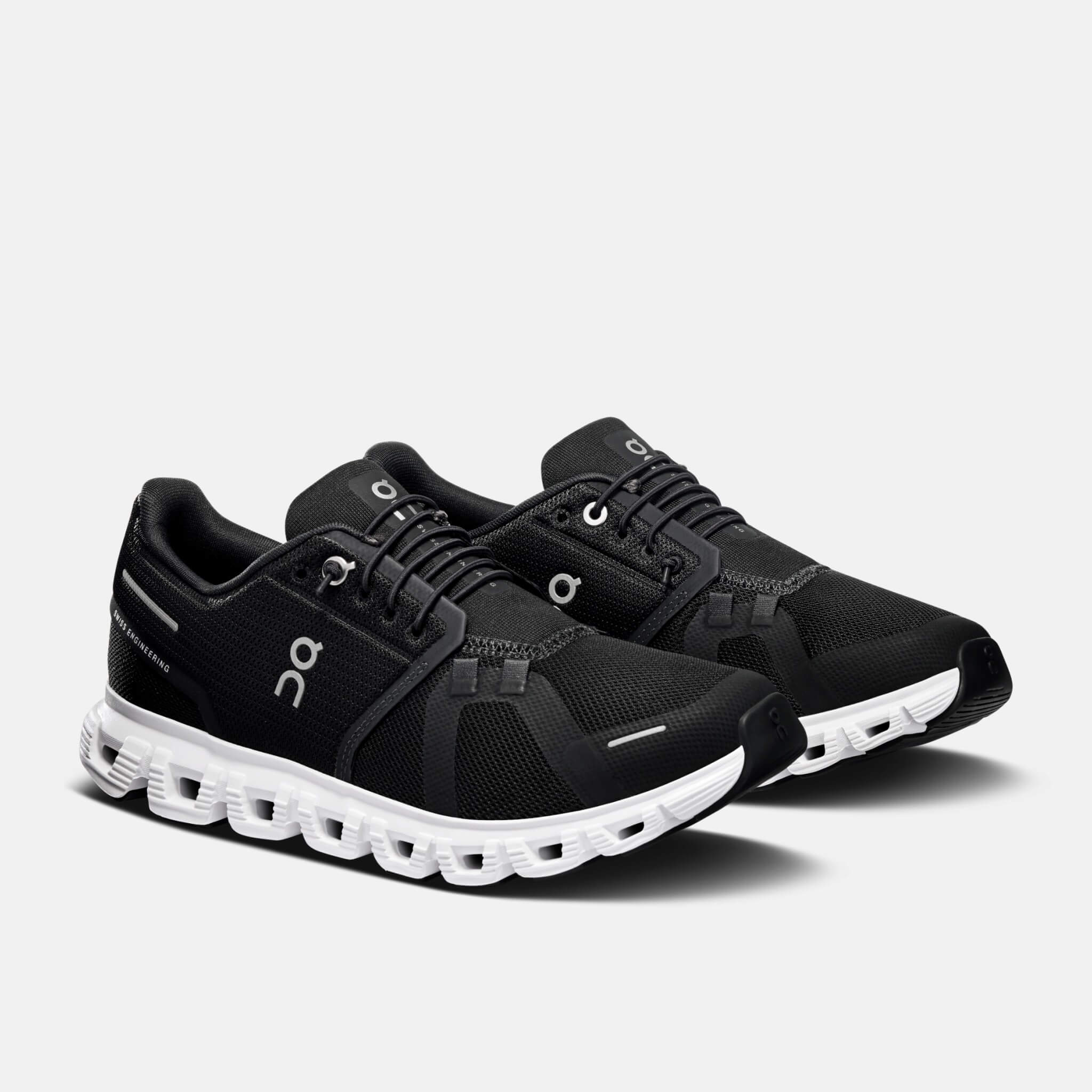 Dámské černo-bílé běžecké boty On Cloud 6