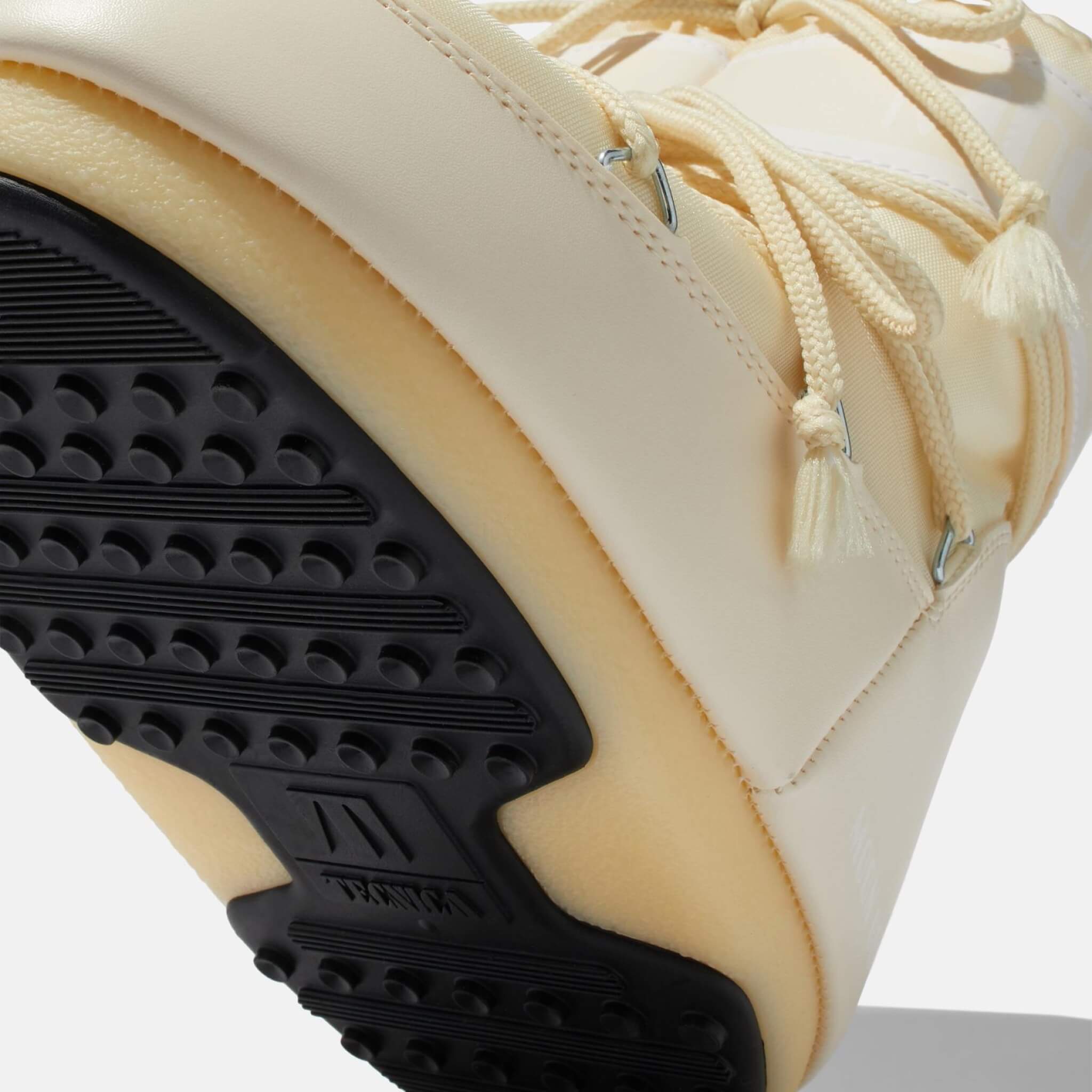 Dámské béžové sněhule Moon Boot Icon Low