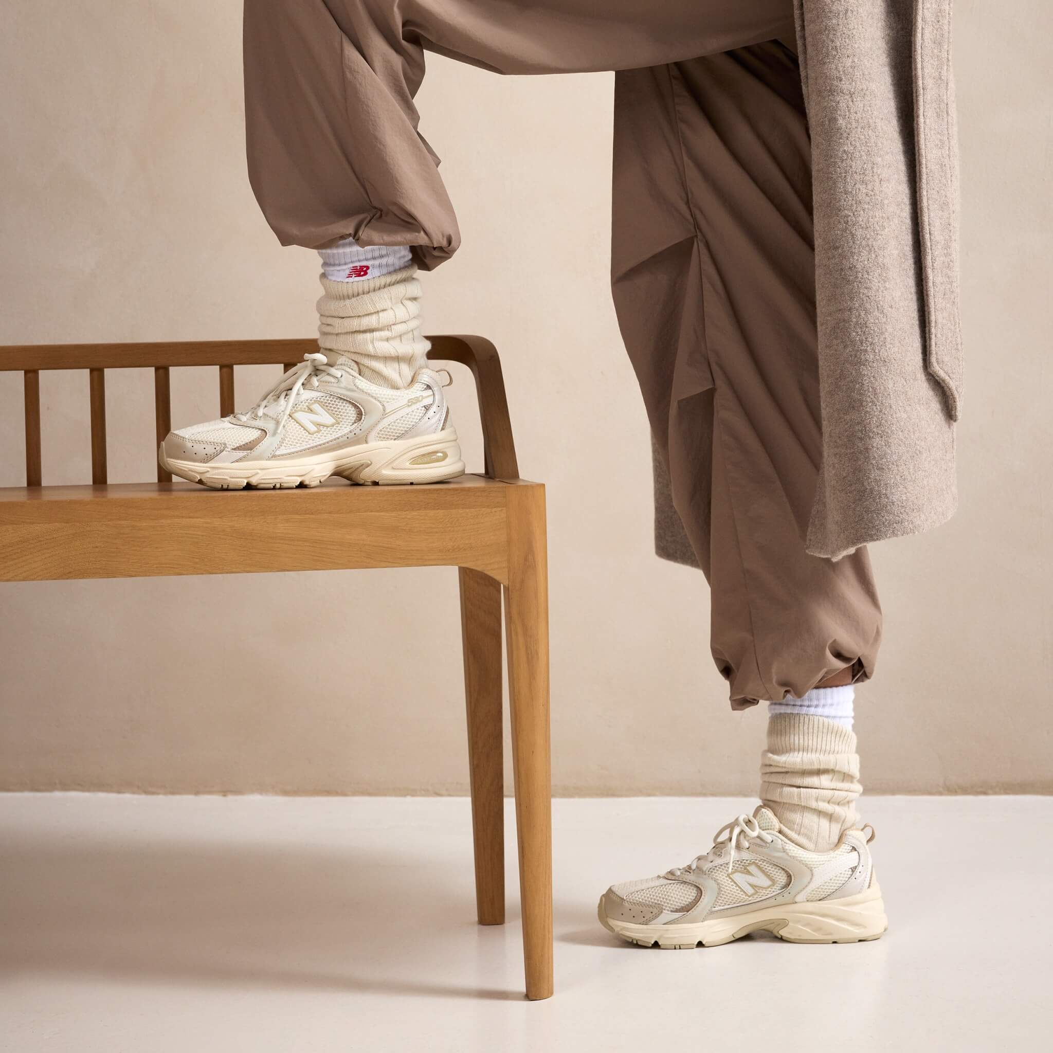Unisex béžové volnočasové tenisky New Balance MR530