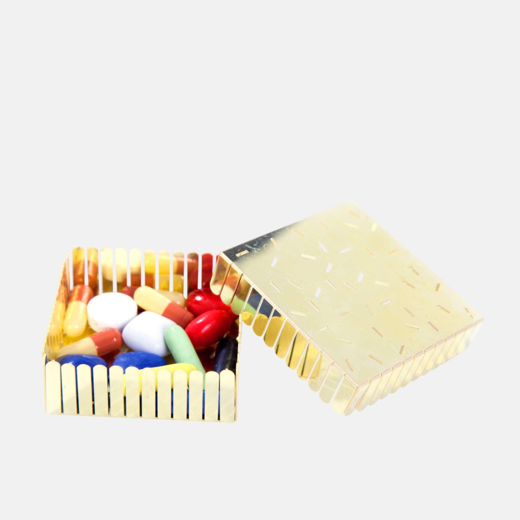 Krabička na pilulky Fundamental Berlin Stop