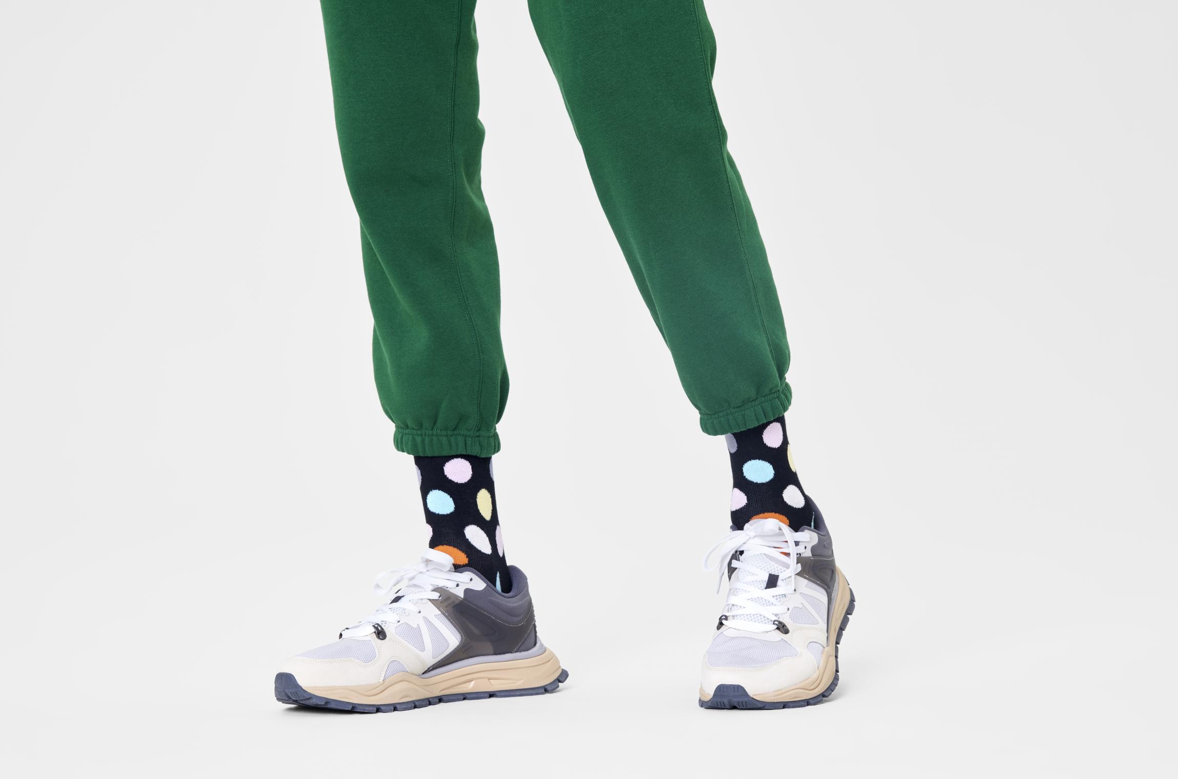 Černé ponožky Happy Socks s puntíky, vzor Big Dot