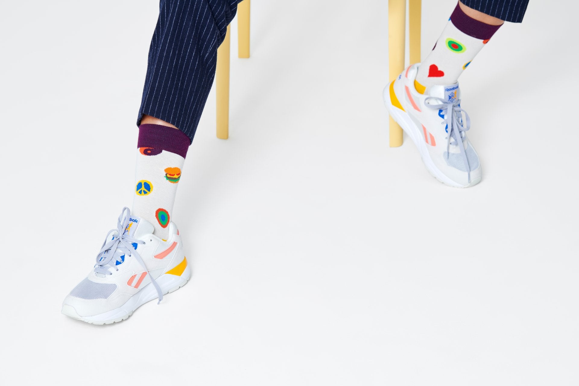 Bílé ponožky Happy Socks s obrázky, vzor Symbol Dot