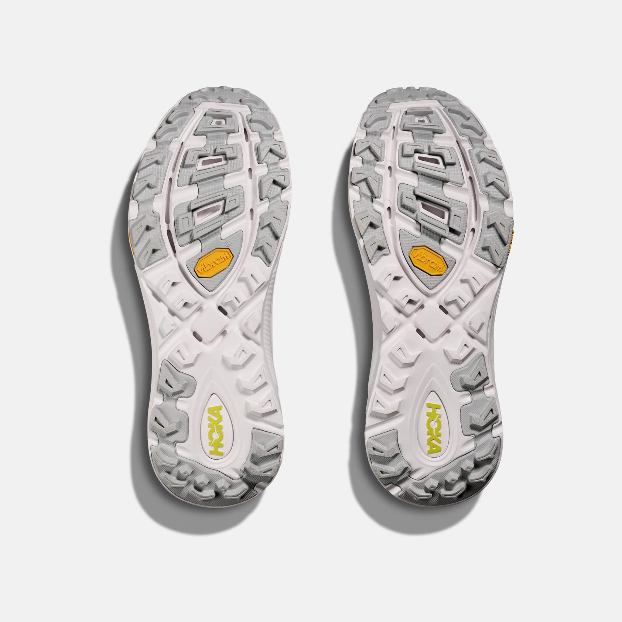Unisex šedé tenisky Hoka Mafate Three2