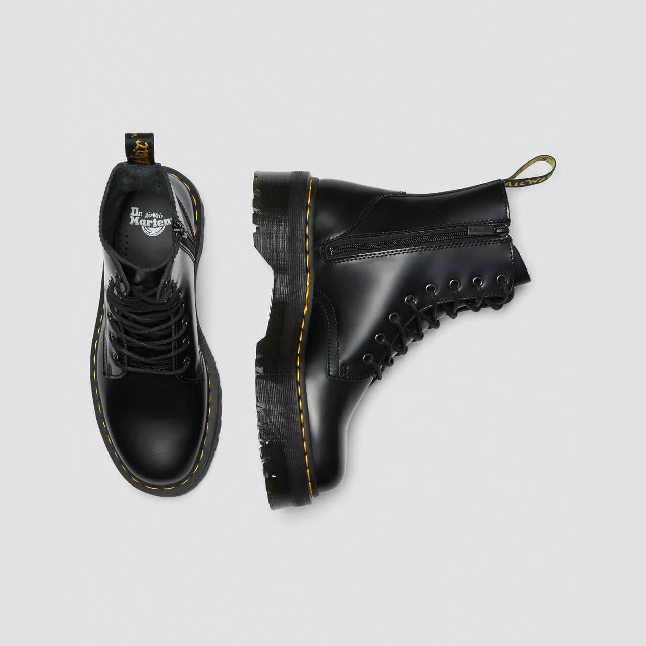 Černé kotníkové boty Dr. Martens Jadon