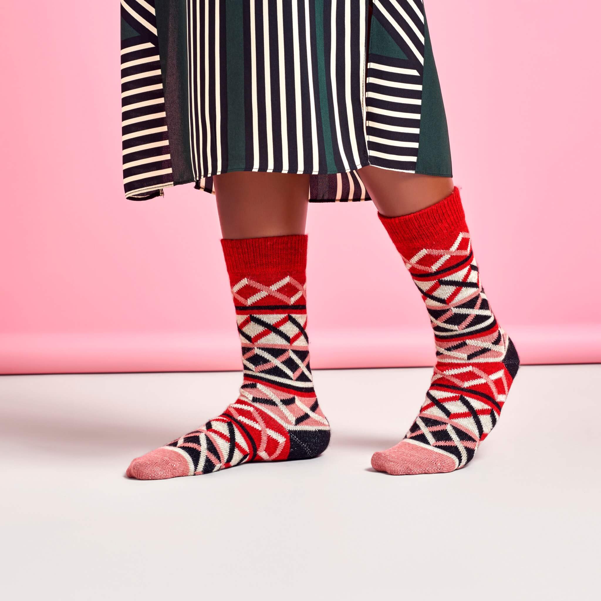 Dámské barevné (červené) ponožky Happy Socks Ellinor // kolekce Hysteria