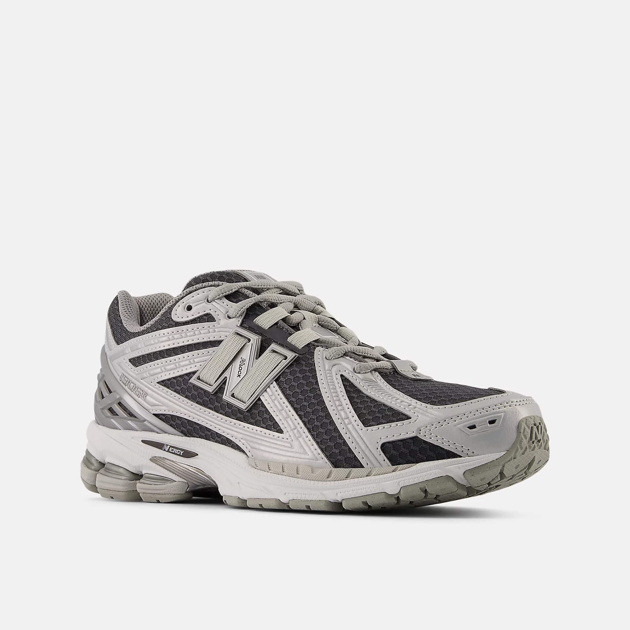 Unisex stříbrno-černé volnočasové tenisky New Balance U1906R