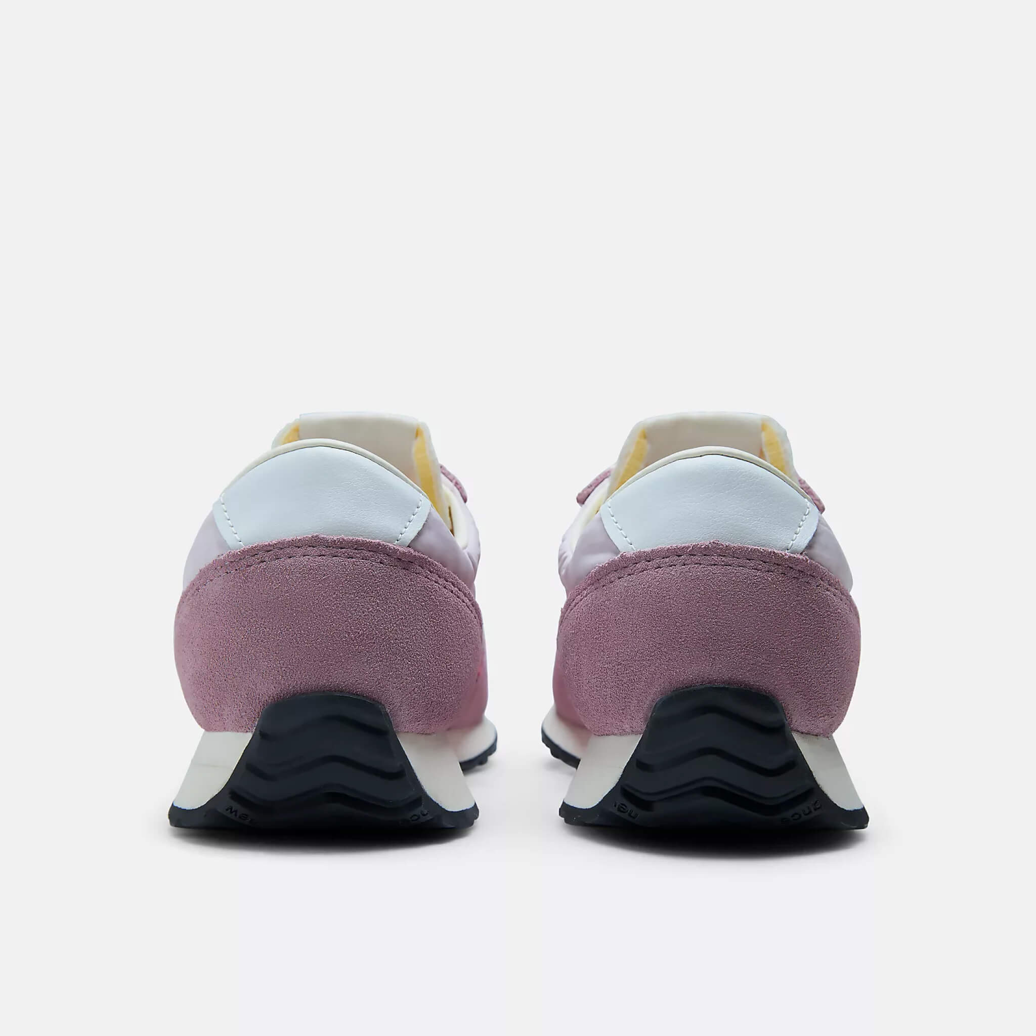 Unisex růžovo-červené volnočasové tenisky New Balance U4716SA