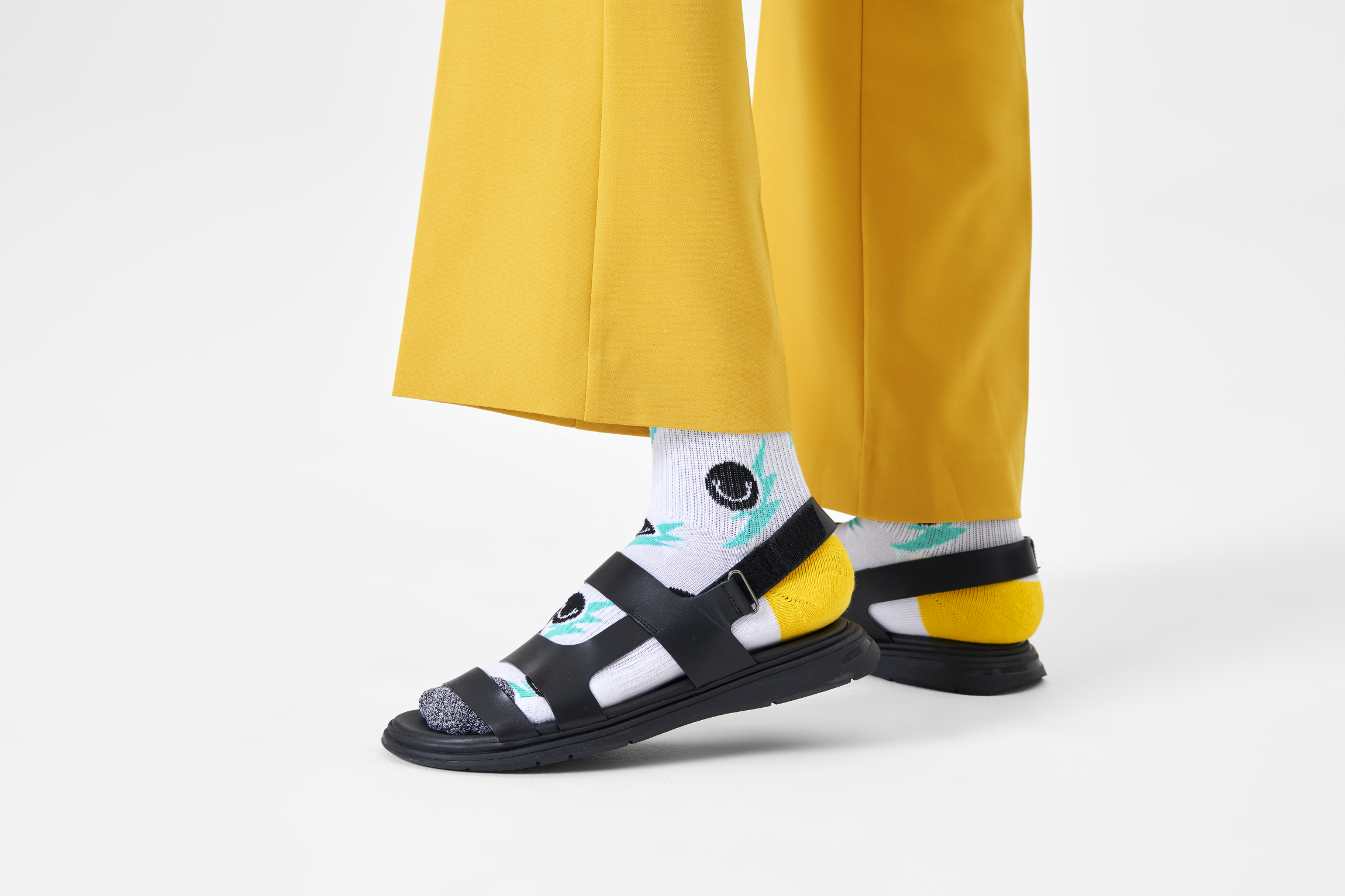 Bílé ponožky Happy Socks, vzor Smile Flash // KOLEKCE ATHLETIC