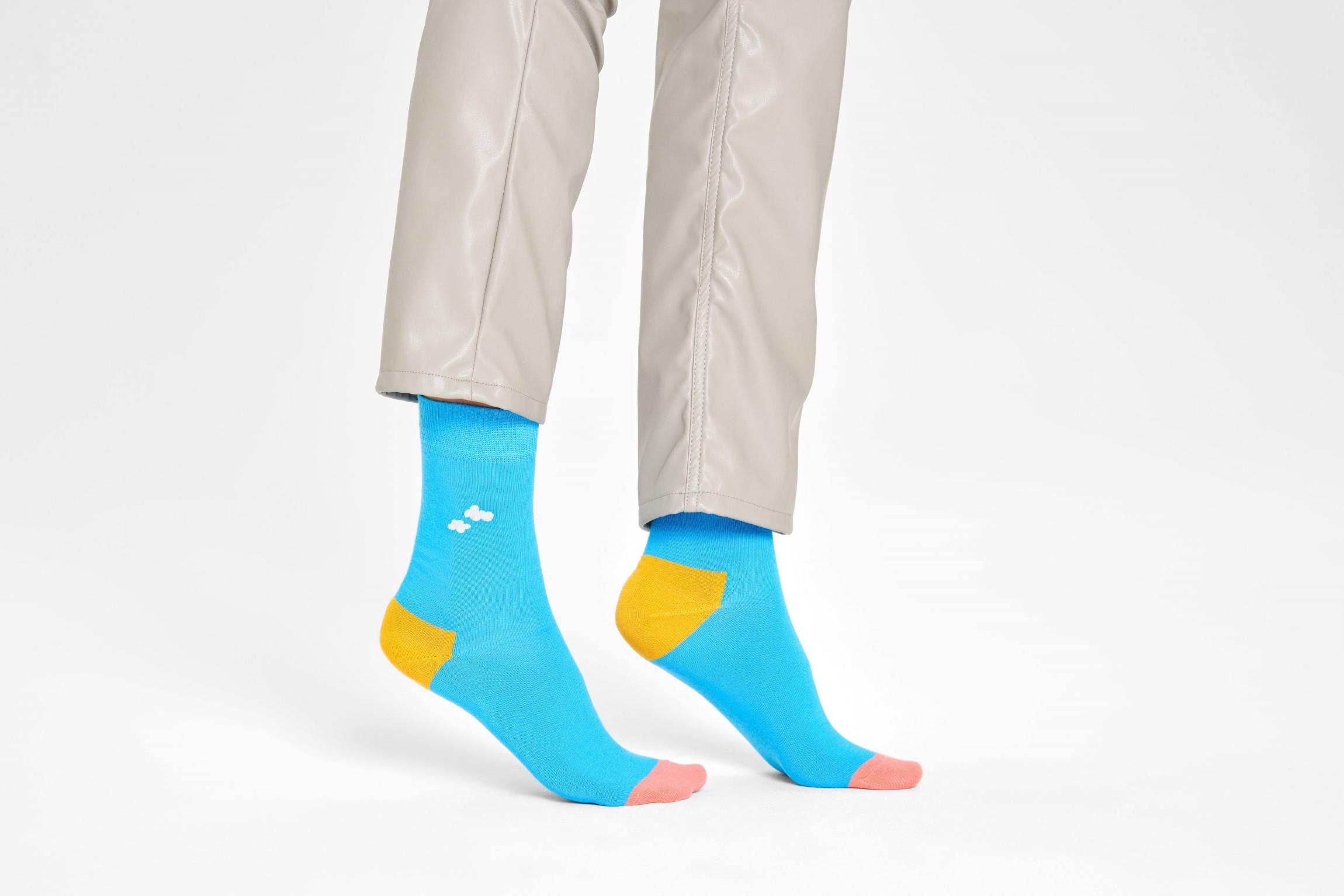 Modré ponožky Happy Socks s vyšitým mrakem, vzor Cloudy