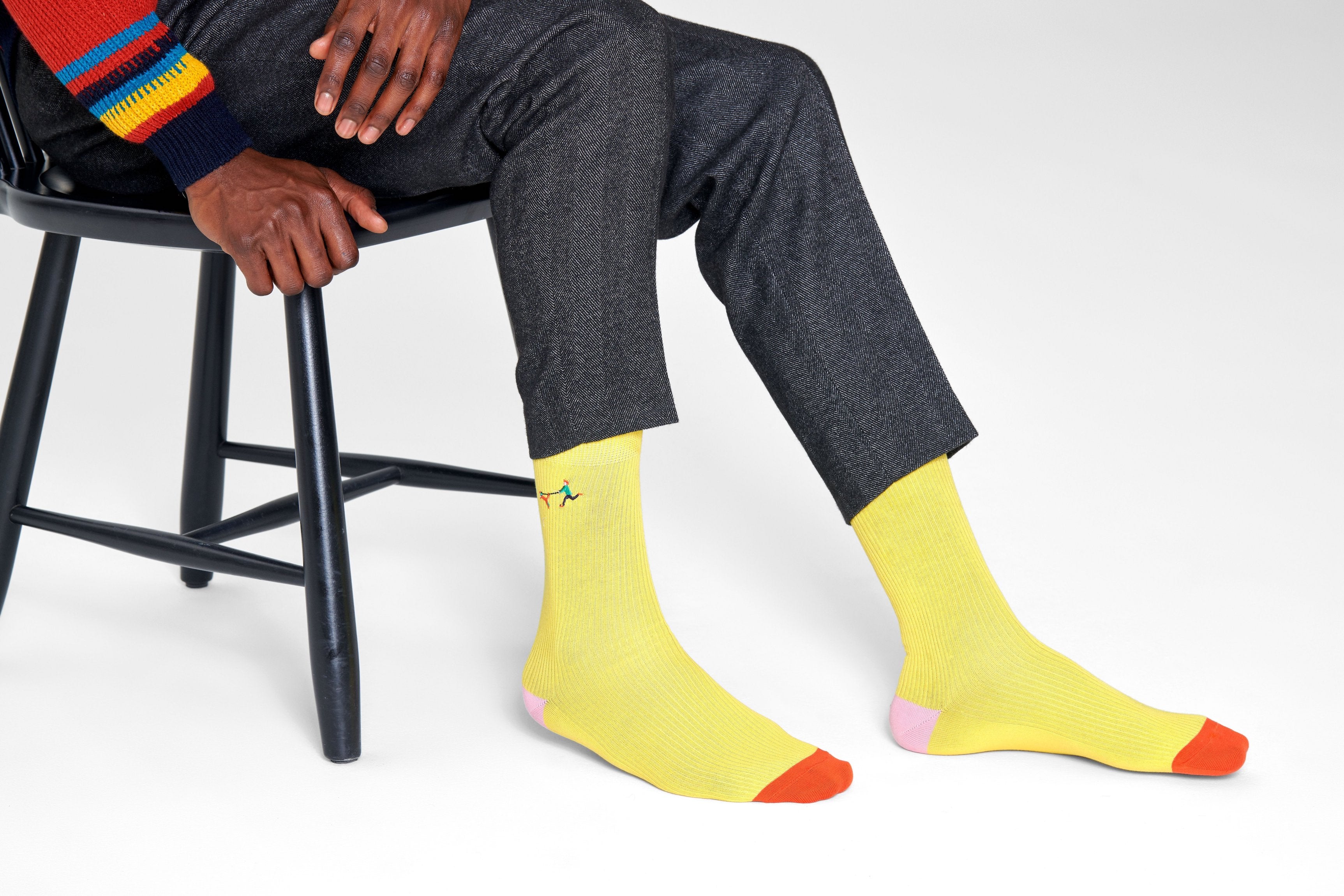 Žluté vroubkované ponožky Happy Socks s vyšitým pejskařem, vzor Run The Dog